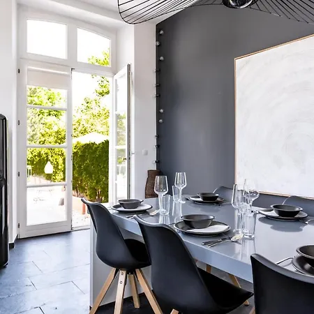 Lägenhet Aussergewoehnliche Wohnung In Historischem Kloster *
