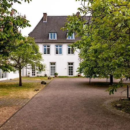 Aussergewoehnliche Wohnung In Historischem Kloster Lägenhet *