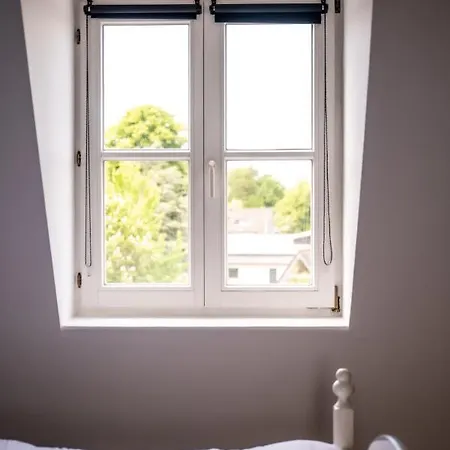 Aussergewoehnliche Wohnung In Historischem Kloster * Frechen