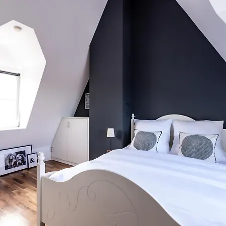 Aussergewoehnliche Wohnung In Historischem Kloster * Frechen