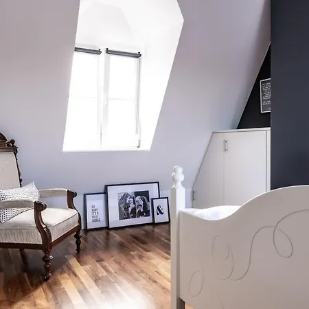Aussergewoehnliche Wohnung In Historischem Kloster Lägenhet Frechen