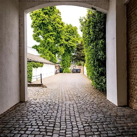 Aussergewoehnliche Wohnung In Historischem Kloster Frechen