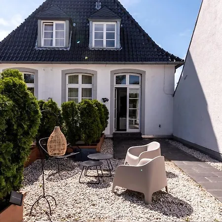 Lägenhet Aussergewoehnliche Wohnung In Historischem Kloster *